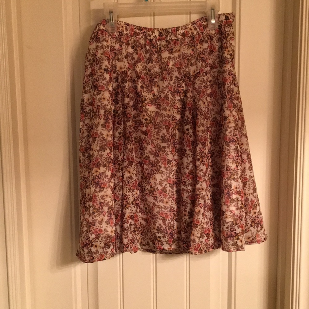 Old navy floral skirt
